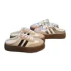 Medias Pantuflas para Mujer para Uso en Exteriores 2026 Primavera/Verano Nuevas Pantuflas de Punta Cerrada con Suela Gruesa Zapatos Perezosos de Poner y Quitar Medias Pantuflas para Mujer
