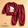 Conjunto Plus Size de Veludo para Meninas Estilo Coreano Outono/Inverno Tendência Novo Desenho Animado Moletom de Manga Longa Calça Jogger Conjunto Elegante de Duas Peças