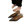 Sandalias de verano 2026 estilo coreano, elegantes, vintage, de punta fina, tacón de gatito, punta cerrada para mujer, adecuadas para ir al trabajo y para la noche