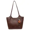 Yue Zi 2026 Otoño Temprano Nueva Casual Simple Gran Capacidad para Viajes al Trabajo Moda de Gama Alta Bolso Tote de Hombro Único y de Mano
