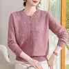Cárdigan de punto bordado con diseño de fuegos artificiales, un nuevo estilo de otoño para madres, elegante y versátil, un suéter de punto de alta gama para mujeres de mediana edad