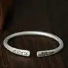 Transmisión en vivo de Douyin: Pulsera abierta vintage de cobre blanco plateado, sólida, esmerilada, un regalo para una novia en San Valentín
