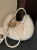 Bolsa de Peluche Mullida Otoño e Invierno para Viajes Diarios Bolsa Dumpling para Mujer Nuevo Estilo 2026 Bolso de Hombro Único Popular Moda Bolso de Mano de Gran Capacidad