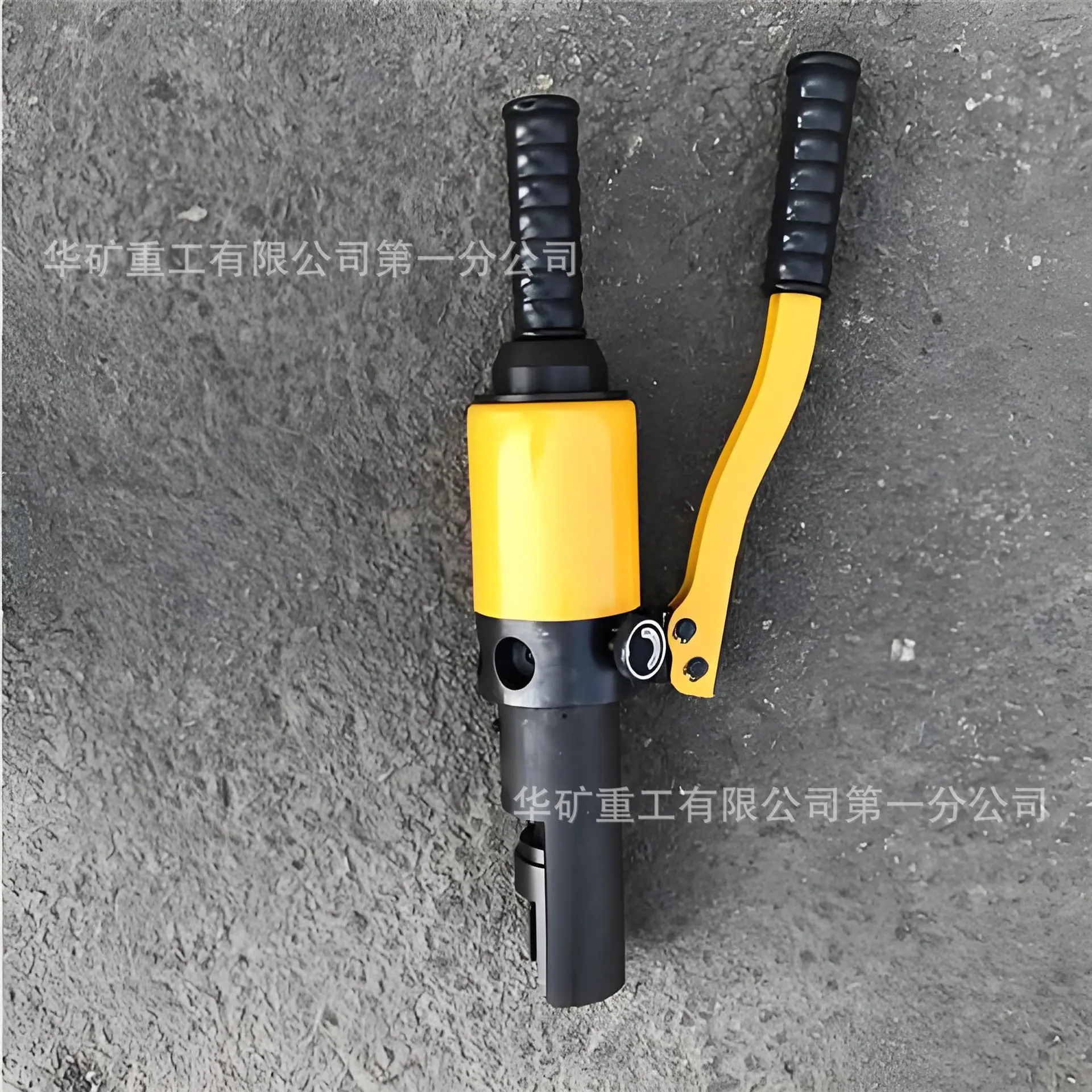 液压取线器3