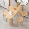 Barra de bar moderna con ventana, mesa de comedor de cocina de madera maciza integrada para apartamento pequeño, partición de sala de estar, balcón, mesa de pie alto de estilo japonés