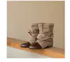 Botas de mujer de suela blanda, estilo retro, con punta redonda, cordones de cinta y detalle de lazo.; botines para mujer, perfectos para otoño e invierno, diseñados para crear un efecto adelgazante; botas a la moda con una característica interna para aumentar la altura; Botas estilo western