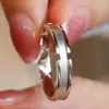 Os vivos podem ajustar o anel de diamante anel de casal anel de casamento mão rápida treme livro vermelho ao vivo feitiço muito recomendar