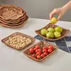 Cesta de Lanches de Rattan Sintético Prato de Batata Frita de Rattan Prato de Frutas Cesta de Legumes para Panela Quente Casa Sala de Estar Prato de Lanches de Amendoim e Frutas Secas