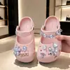 Crocs Infantis Meninas Verão 2026 Novos Sandálias de Praia para Casa Indoor Meninos e Meninas Chinelos Outdoor para Pais e Filhos