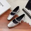 Exquisitos zapatos de mujer estilo francés con punta plateada, nuevo modelo primavera-verano 2026, zapatos Mary Jane de cuero de tacón bajo para combinar con faldas