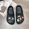 Nueva colección de verano 2026: Sandalias de mujer a la moda y casuales con diseño de punta cerrada, con un estilo moderno y perforado, perfectas para la playa y para usar al aire libre