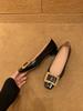 Versão em couro de vaca ~ uva mãe com temperamento de bico raso clássico sapatos de salto alto bico quadrado salto grosso fino fivela quadrada sapatos femininos