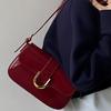 Bolsa baguette axilar de alta qualidade com fivela ferradura vermelho vinho, estilo retrô de Hong Kong para o dia a dia, bolsa quadrada pequena, bolsa mensageiro da moda