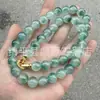 Colar Transparente Estilo Antigo Cor de Jade com Padrões Azul Violeta Semelhantes à Água ao Redor do Pescoço, Colar da Mamãe, Fonte para Transmissão ao Vivo, Dropshipping