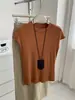 Camiseta Elegante de Manga Curta em Tencel para Mulheres, Verão 2026, Slim Fit, Cor Sólida, Gola Redonda, Top de Manga Curta