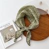 Proteção Solar de Verão Lenço Triângulo Versátil de Algodão e Linho Cobertura de Pescoço para Primavera e Outono Lenço Pequeno Lenço de Cabeça Decorativo Floral Coreano para Mulheres