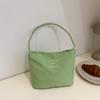 Bolsa de Mão e Ombro Fresca de Outono 2024 Novo Estilo Bolsa Satchel Feminina Bolsa de Mão Casual Cor Sólida Bolsa Saco Feminina