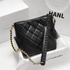 Bolso cruzado de piel encerada de 24 años, estilo Chanel nuevo, bordado de hilo de diamante, cadena, bolso cubo pequeño práctico y versátil, en stock