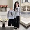 Conjunto de Dos Piezas de Moda para Niñas 2026: Sudadera de Manga Larga y Pantalones Anchos Sueltos Estilo Coreano