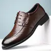 Novos Sapatos Formais de Couro Masculinos de Verão, Tamanho Grande, Vazados, Sapatos Derby Casuais Versáteis, Sapatos Perfurados Respiráveis com Solado Macio