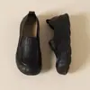 Couro macio, confortável para mulheres de meia-idade e idosas, bico redondo, antiderrapante, sola macia, sola grossa, sapatos femininos estilo Birkenstock, design de cobertura total