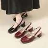 Sandálias Abertas Atrás com Strass Estilo Francês para Mulheres, Novo Modelo Verão 2026, Adequadas para Combinar com Vestidos, Sapatos Mary Jane de Salto Bloco com Bico Quadrado