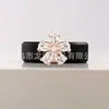 Anillos de Silicona Geométricos Populares Transfronterizos Europeos y Americanos en Diversas Formas como Flores, Mariposas, Corazones y Animales, Venta al por Mayor