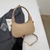 Bolsa de Axila de Nicho de Alto Valor para Mulheres 2025 Nova Bolsa Transversal de Corrente com Bolsa de Mão Estilosa com Textura em Relevo Bolsa Dumpling
