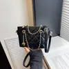 Bolsa Saco Grande com Padrão de Diamante, Estilo Novo para o Verão 2026, Transfronteiriça, para Mulheres, Bolsa de Ombro e Transversal Fashion, Estilo Casual e Relaxado