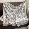 Lenço de Moda Novo de Verão Feminino Estilo Marinho Quadrado Profissional Seda Imitação 90 Xale Protetor Solar Europeu e Americano Lenço de Seda