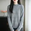 Nuevo suéter de punto liso para mujer con bordes enrollados, camiseta base hueca 2026, manga larga de cuello medio alto para otoño e invierno