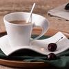 Taza de Café de Cerámica Ondulada y Platillo Juego Restaurante Estilo Europeo Té de la Tarde Taza para Arte Latte Bandeja para Postre Estilo Occidental Taza para Leche