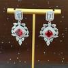 Brincos de Borla de Cristal Vermelho, Design de Nicho Novo e Moderno, Brincos Longos de Alta Qualidade, Brincos de Noiva Únicos Atacado
