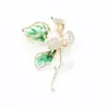Lujo Ligero, Elegante y con Estilo Broche de Flor de Hibisco Multicolor, Pin de Ramillete de Perlas de Alto Brillo Ordinario, Accesorios para Mujer al por Mayor