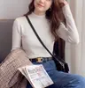 Suéter feminino de inverno com gola alta parcial espessa, adequado para usar em camadas ou sozinho, feito de veludo Andy, corte justo, malha versátil, atacado e dropshipping disponíveis