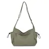 Bolsa Transversal Feminina de Nylon Nova para Primavera Transfronteiriça Bolsa de Ombro de Grande Capacidade para o Trabalho Bolsa Escolar Literária para Estudante Bolsa de Viagem