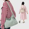 Bolsa de Tela de Nylon Transfronteriza Nuevo Estilo Casual Multiusos Gran Capacidad Bolso de Hombro para Mujer Versátil Casual para Viajes Diarios Bolso Cruzado
