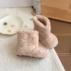 Botas de Algodão com Pelo para Meninas 2026 Outono/Inverno Novo Estilo Moda Chic para Menininhas Sapatos de Algodão Quentes para Crianças com Forro de Veludo Botas de Neve