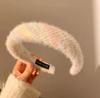 Faixa de Cabelo de Pelúcia Rosa Estilo Chanel para Mulheres, Faixa de Cabeça com Coroa Alta, Faixa Larga para Outono e Inverno para Lavar o Rosto, Novo Presilha de Cabelo