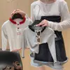 Estilo padre-hijo2026 Nueva Llegada de Primavera: Cuello de encaje estilo coreano para niñas, elegante capa base versátil de alta gama con temática de bosque para bebés