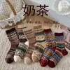 Calcetines de otoño e invierno para mujer de doble puntada y doble hilo, a media pantorrilla, en serie de colores Maillard, estilo étnico retro Fair Isle estilo bosque, calcetines holgados