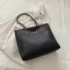 Otoño 2026 Nuevo Bolso de Mano Tote Bolso de Hombro Bolso de Axila Casual Elegante para el Trabajo Texturizado Simple Estilo Coreano