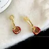 Pendientes Rojos Sin Perforaciones, Pendientes de Cristal Vintage de Granate Rojo, Tachuelas para Orejas Nuevas de Otoño e Invierno, Diseño de Bobina de Mosquito de Lujo Ligero de Gama Alta