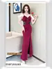 Vestido de Alça Única de Alta Qualidade, Estilo Irmã Real Emagrecedor Cauda de Peixe Sexy Fenda Longa para Boate Ktv