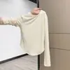 Camiseta Base de Hueso de Pescado con Dobladillo Curvo y Cintura Ceñida para Mujer Otoño Blanco Hombro Normal Cuello Redondo Manga Larga Camiseta Interior Adelgazante
