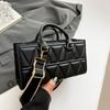 Bolso Cuadrado Pequeño Estilo Occidental para Mujer 2024 Invierno Nuevo Texturizado con Indentaciones Bolso de Hombro Color Sólido Retro Simple Bolso Cruzado