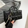 Bolso Pequeño de Alto Aspecto Nicho Estilo Coreano Novedad Primavera 2026 Bolso de Mano Trendy Estilo Ins Bolso Cuadrado Pequeño con Correa Ancha Bolso Cruzado