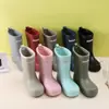 Botas de Lluvia para Niños Ultraligeras 2026 Nuevo Estilo Media Pantorrilla Antideslizantes Suaves Unisex Botas de Lluvia para Niños Guardería Bebé Zapatos de Agua Cubrezapatos