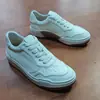 Modelos de zapatos de mujer 2026, solo disponibles bajo pedido, con requisitos de cantidad mínima