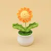 Buquê de flor em vaso de tricô transfronteiriço, um produto acabado, perfeito como presente para o Dia do Professor: um girassol de lã, uma flor artificial realista, ideal para decorar uma escrivaninha